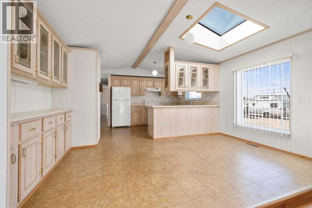 299, 99 Arbour Lake Road NW photo 9