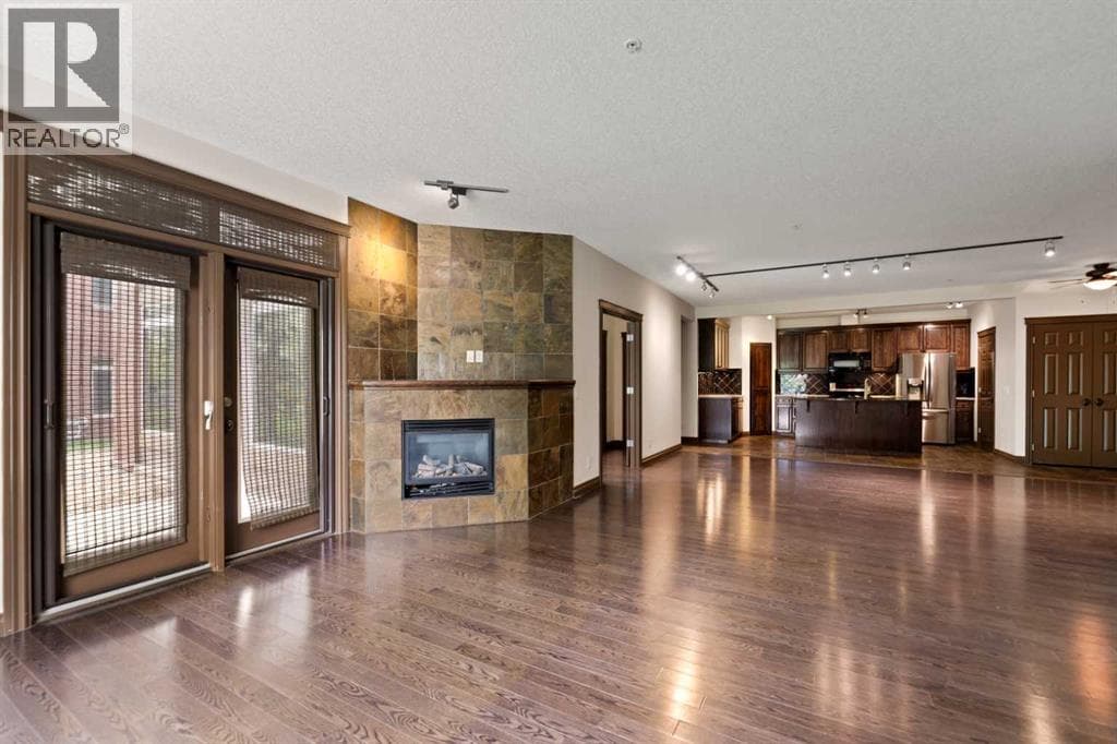 2108, 24 Hemlock Crescent SW photo 9