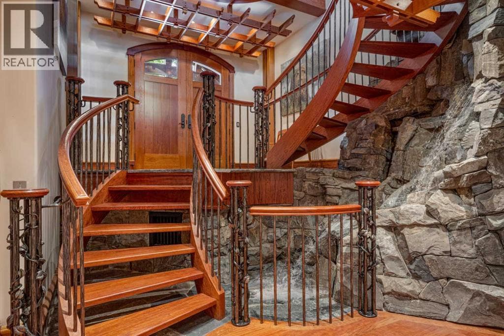 145 Silvertip Ridge photo 5