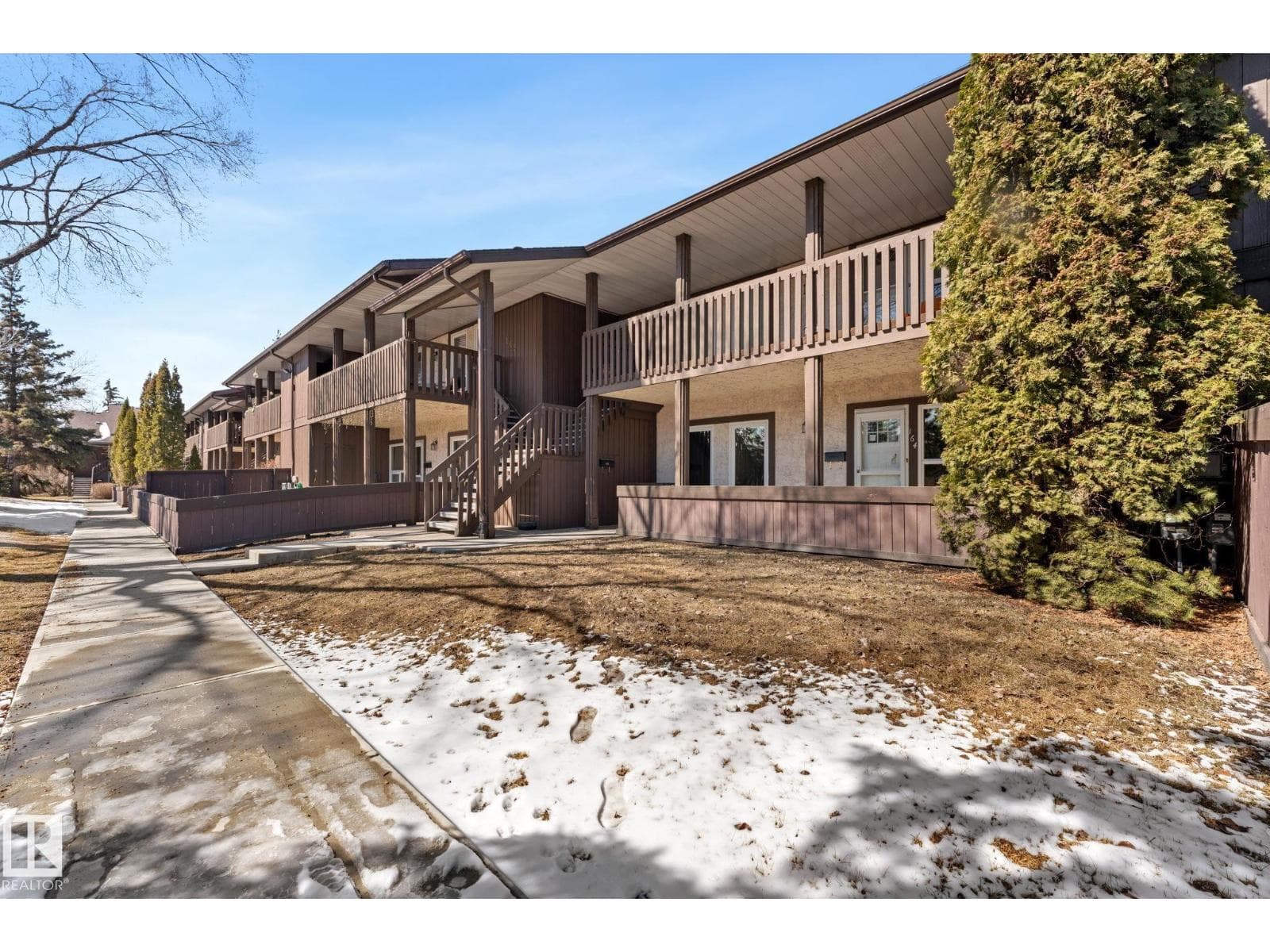 164 SURREY GARDENS GD NW photo 4