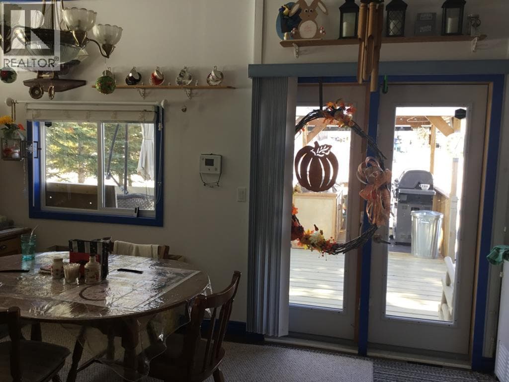 453 Grassy Way photo 4