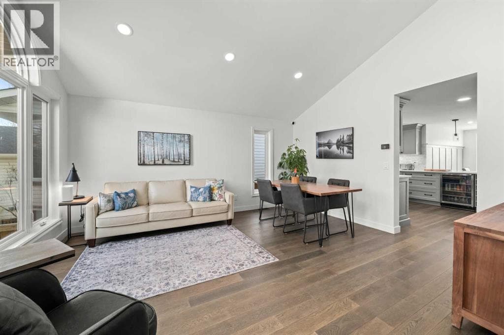 51 Hunters Crescent photo 5