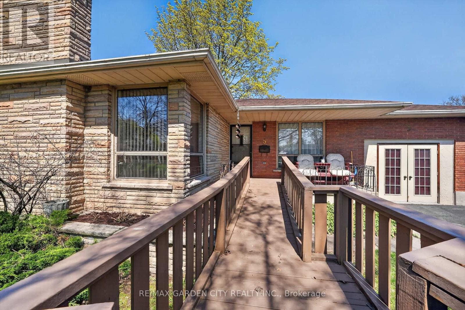 5 LOCKVIEW CRESCENT — photo 3