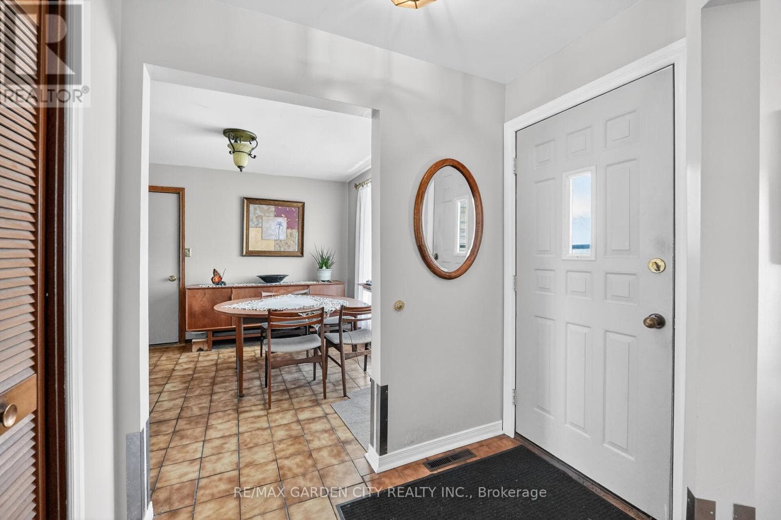 5 LOCKVIEW CRESCENT — photo 4