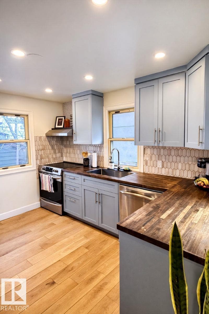 14520 104 AV NW photo 5