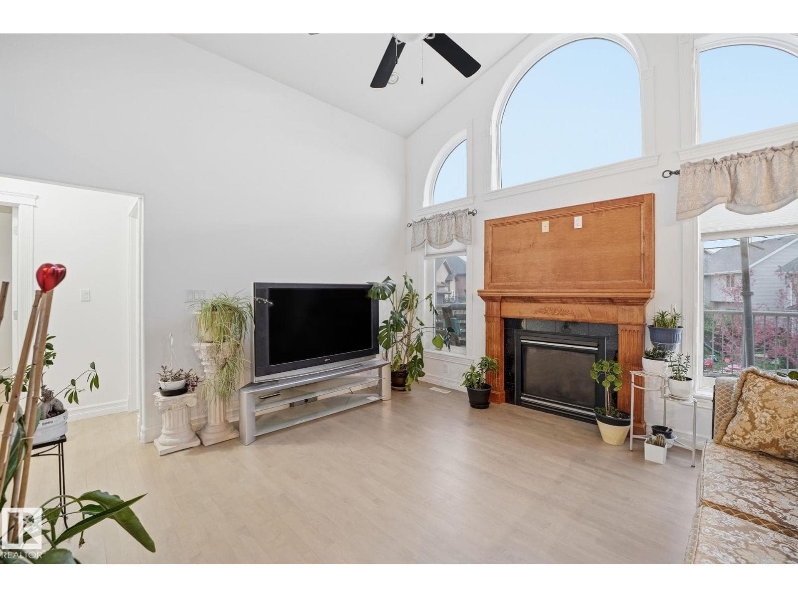 1324 70 ST SW photo 3