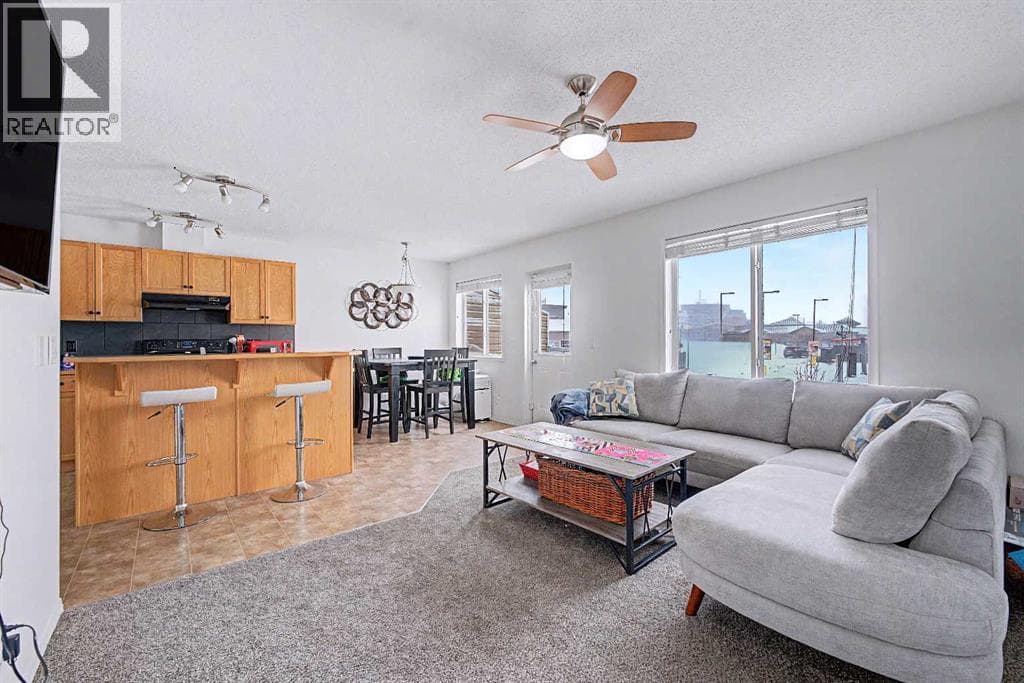 102, 800 Yankee Valley Boulevard SE photo 2
