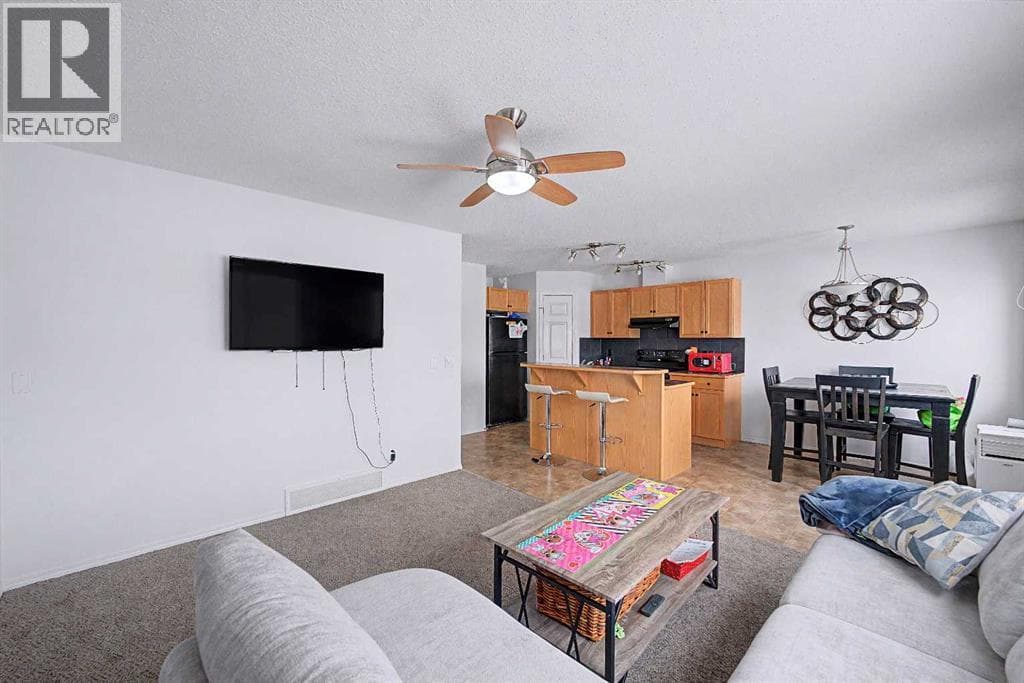 102, 800 Yankee Valley Boulevard SE photo 3