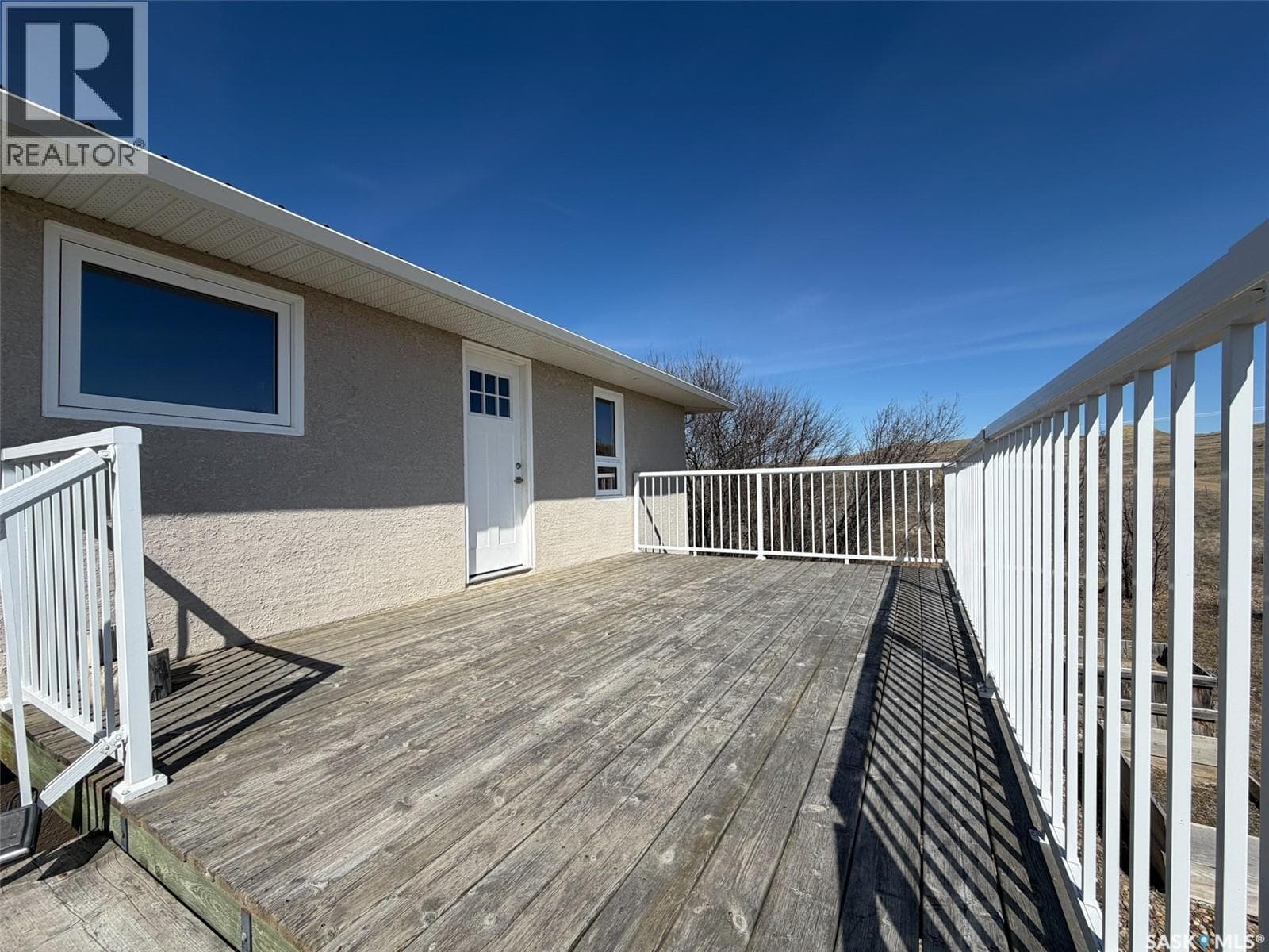 Eastend Wills Acreage — photo 3
