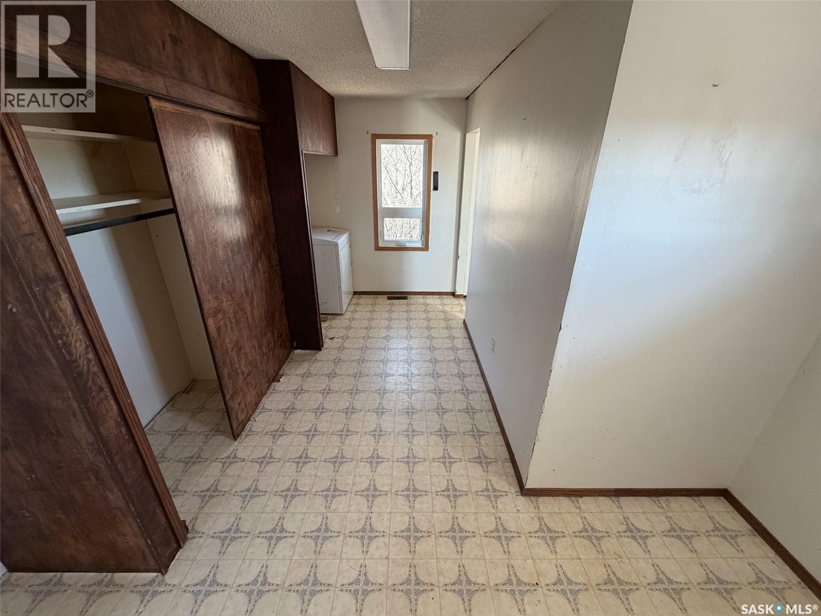 Eastend Wills Acreage — photo 4