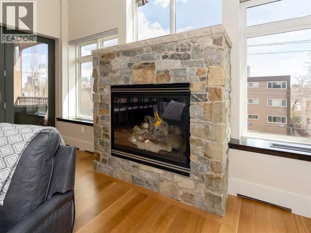 303, 1407 Kensington Close NW photo 4