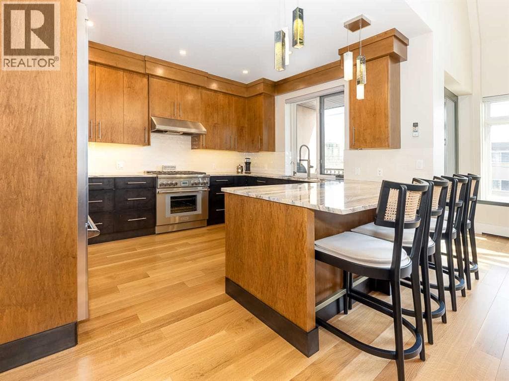 303, 1407 Kensington Close NW photo 8