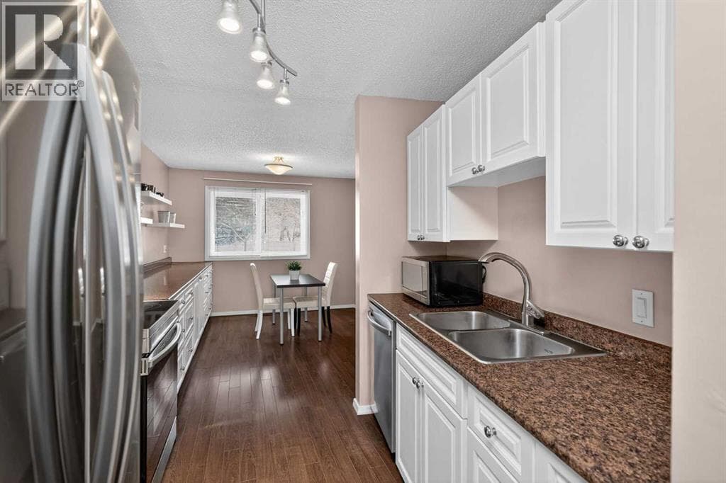 10304 Braeside Drive SW photo 12