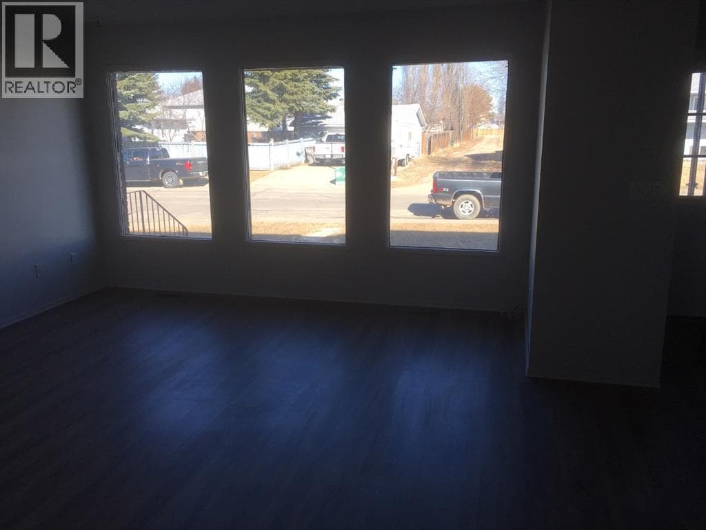 4 Cochrane Road photo 5