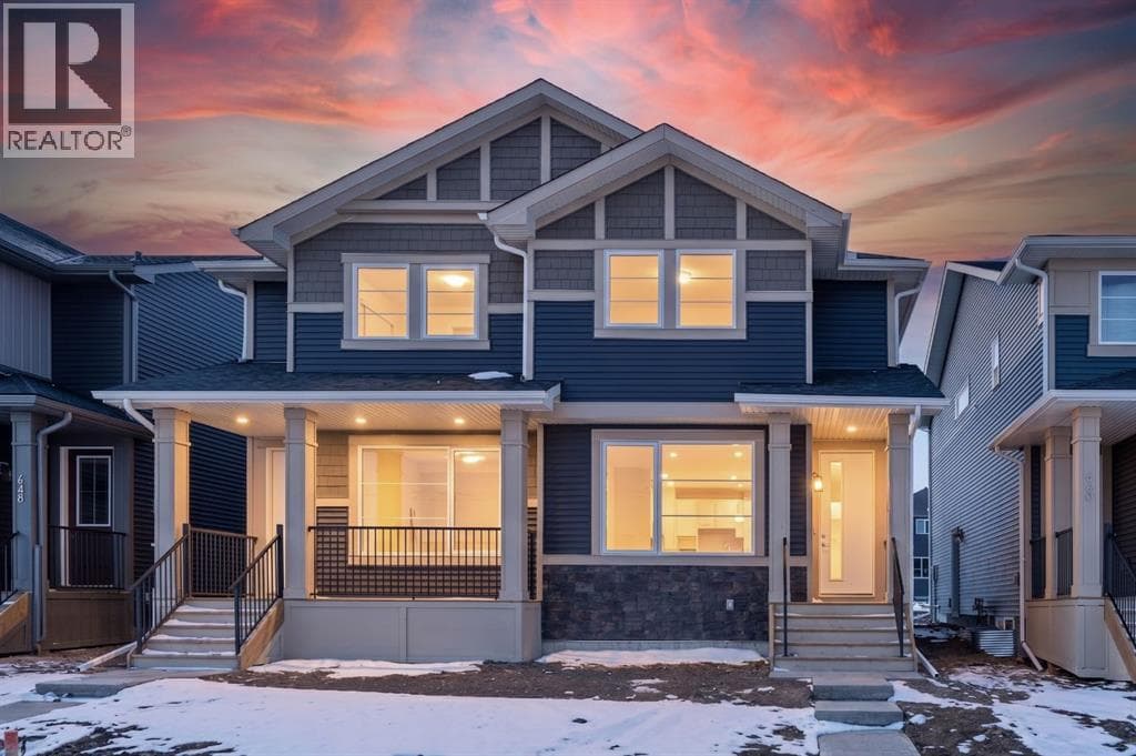 3 bed 3 bath single family at 656 Sora Boulevard SE — $509,900