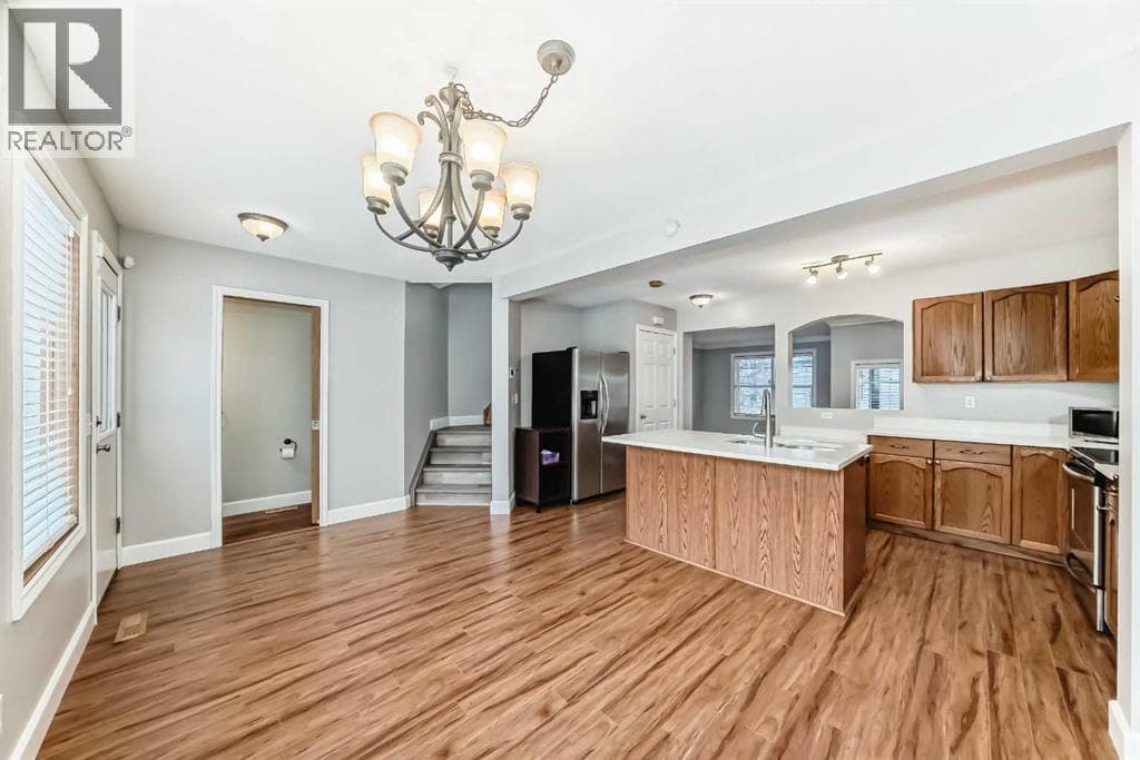 31 Coventry Road NE photo 12