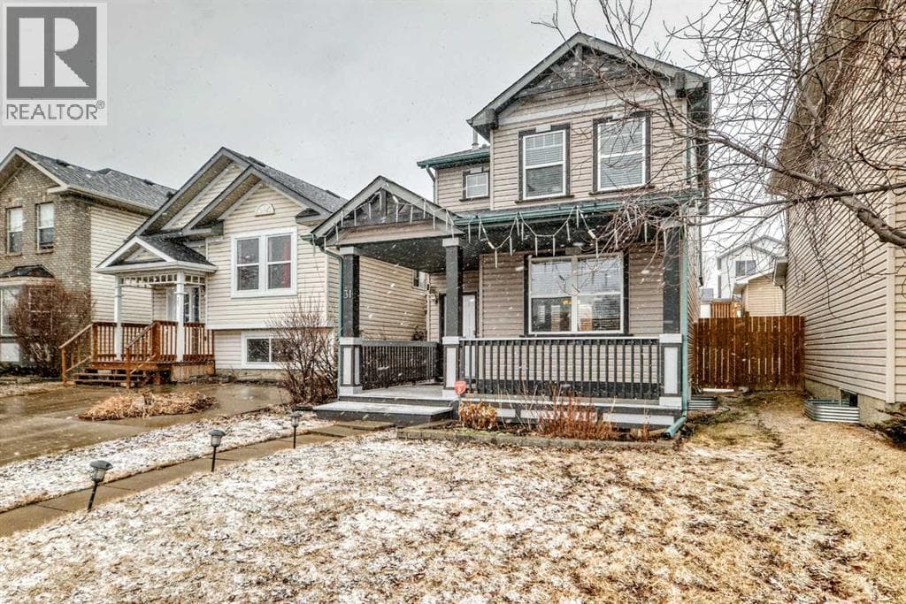 31 Coventry Road NE photo 2