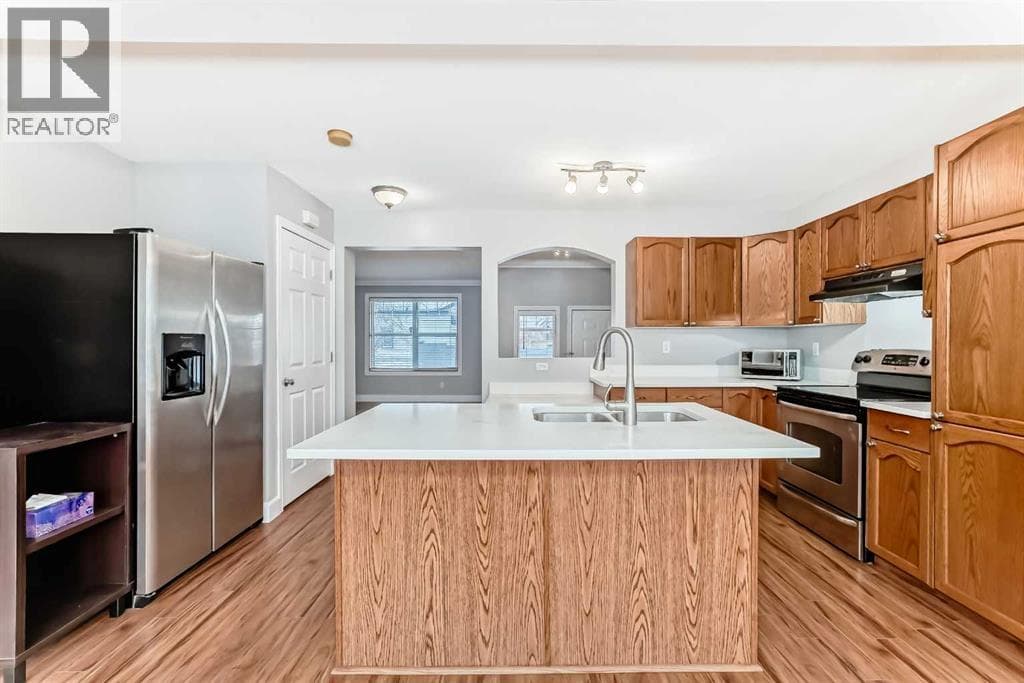 31 Coventry Road NE photo 5