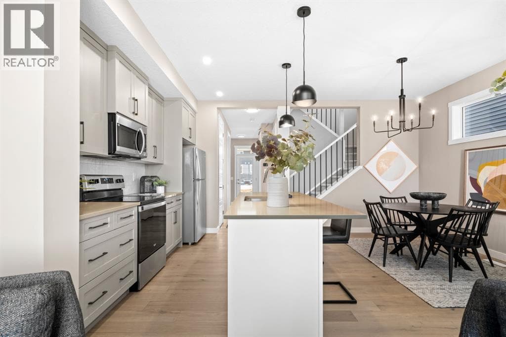 648 Sora Boulevard SE photo 4