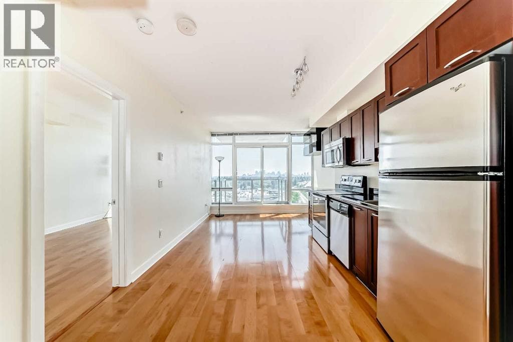 1202, 3820 Brentwood Road NW photo 8
