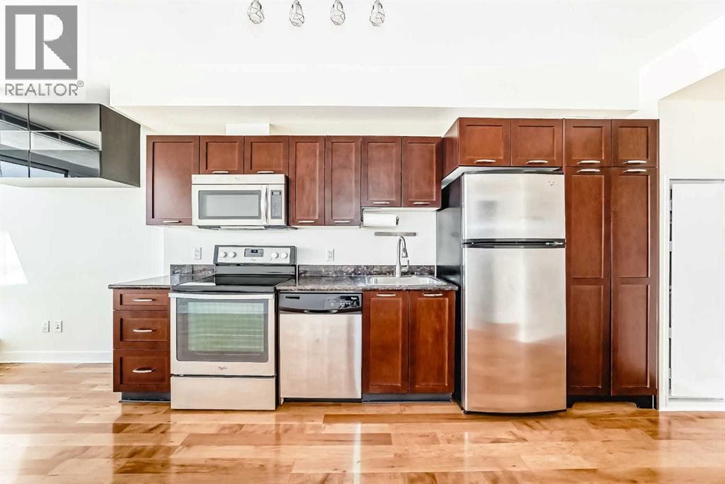 1202, 3820 Brentwood Road NW photo 3