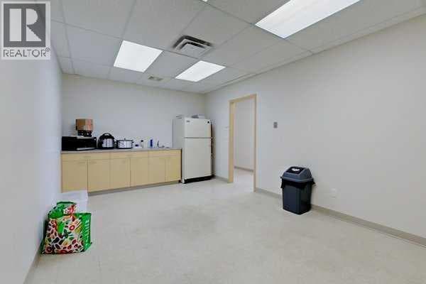 3, 8 GATEWAY Boulevard photo 11