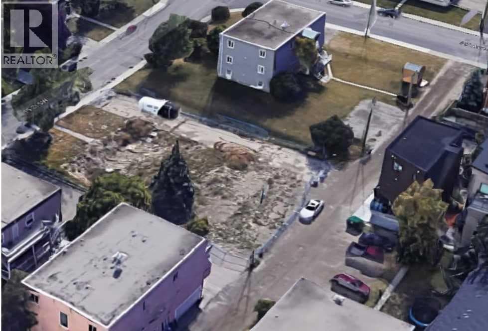 3711 15 Street SW photo 3
