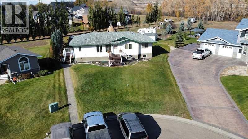 242 McNab Close photo 2