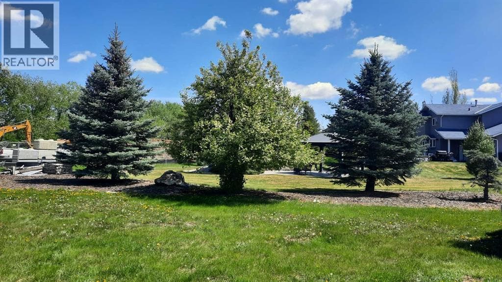 242 McNab Close photo 5