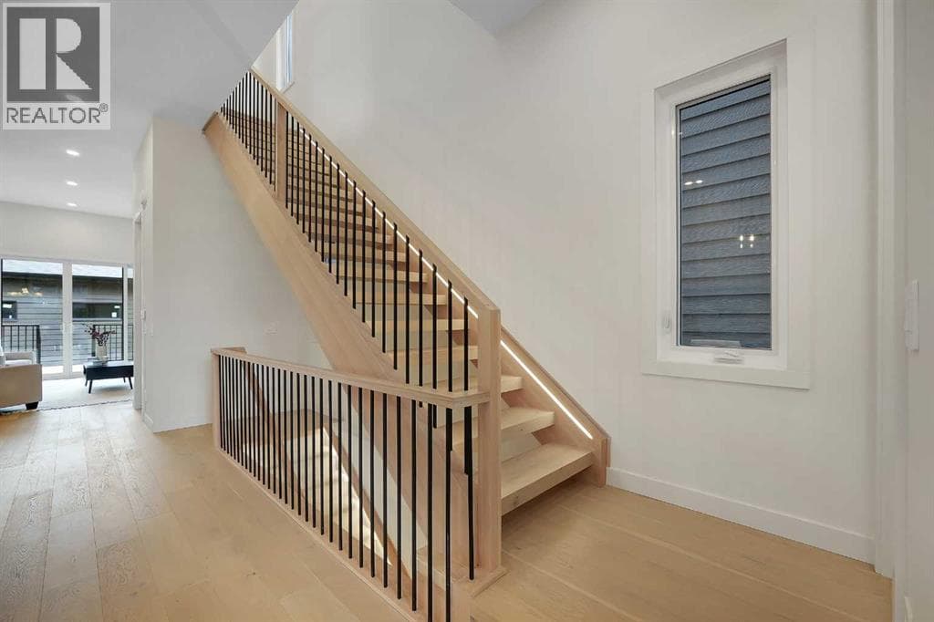 5018 21A Street SW photo 8