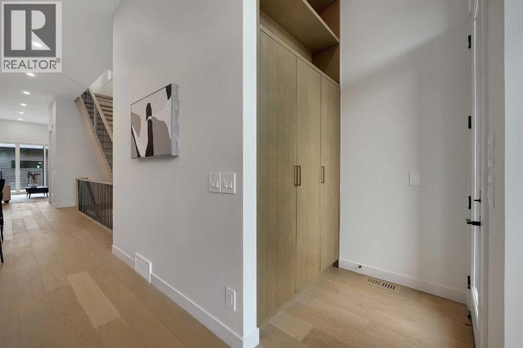 5018 21A Street SW photo 3