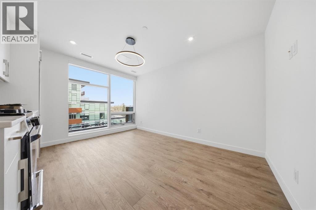 447, 110 18A Street NW photo 11