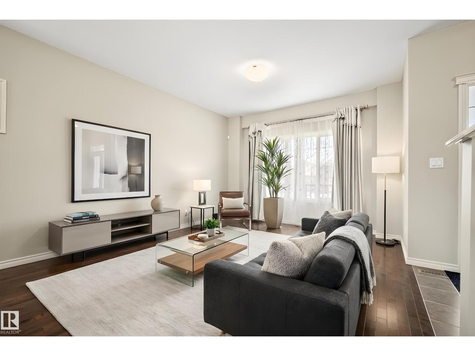 17625 60A ST NW photo 3