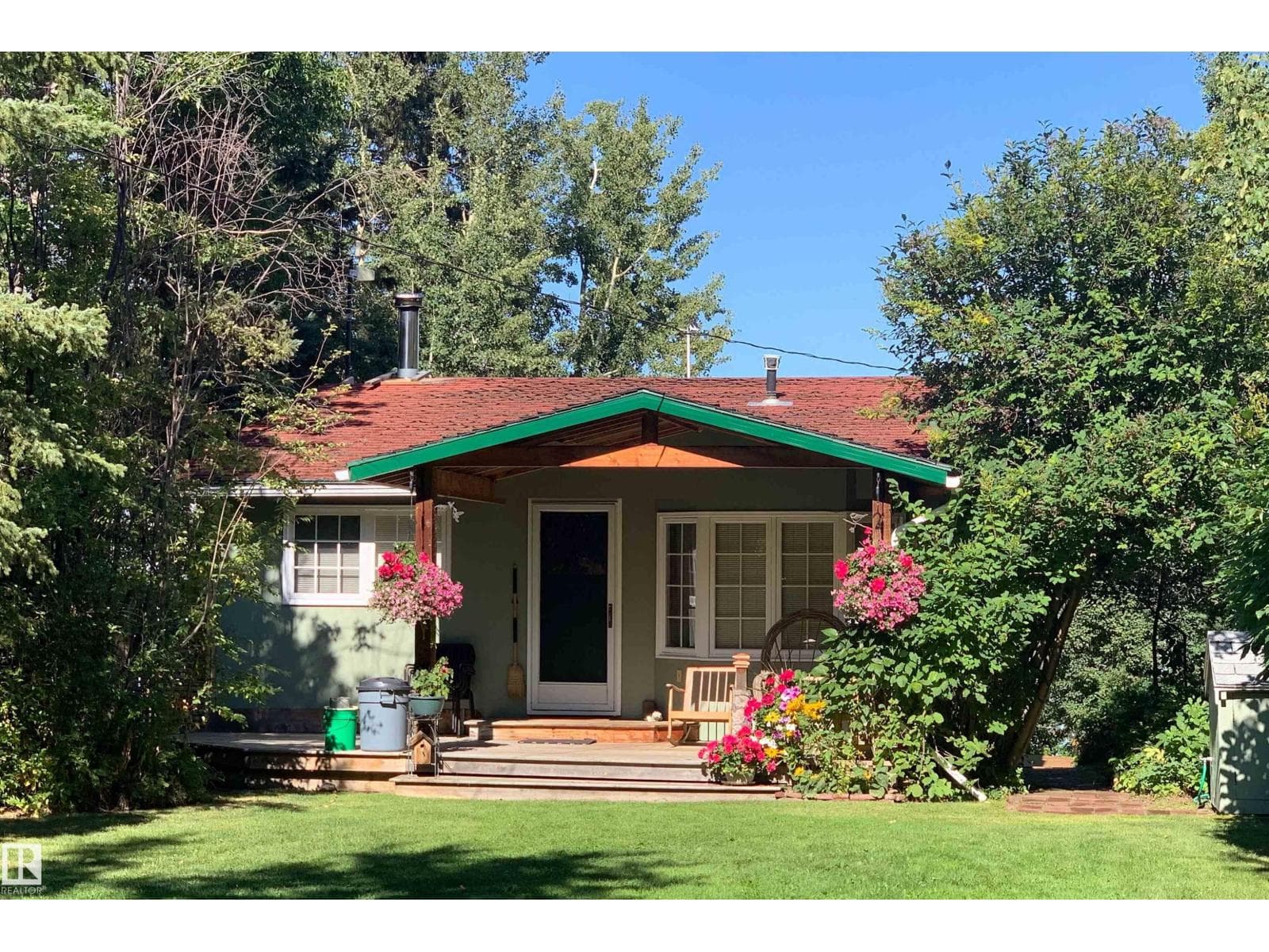 85 Poplar Bay