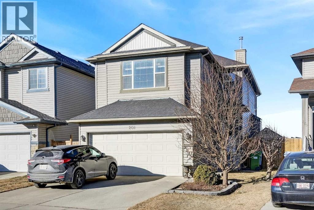 4 bed 4 bath single family at 201 Saddlecrest Way NE — $639,900
