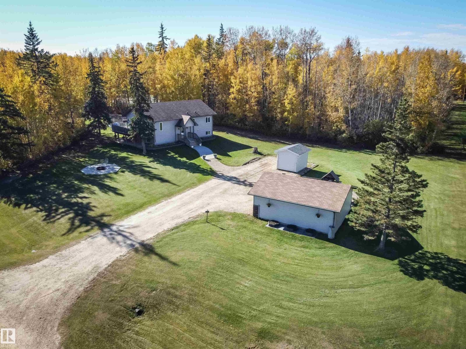 4 bed 3 bath single family at #424 53414 RGE ROAD 62 — $485,000