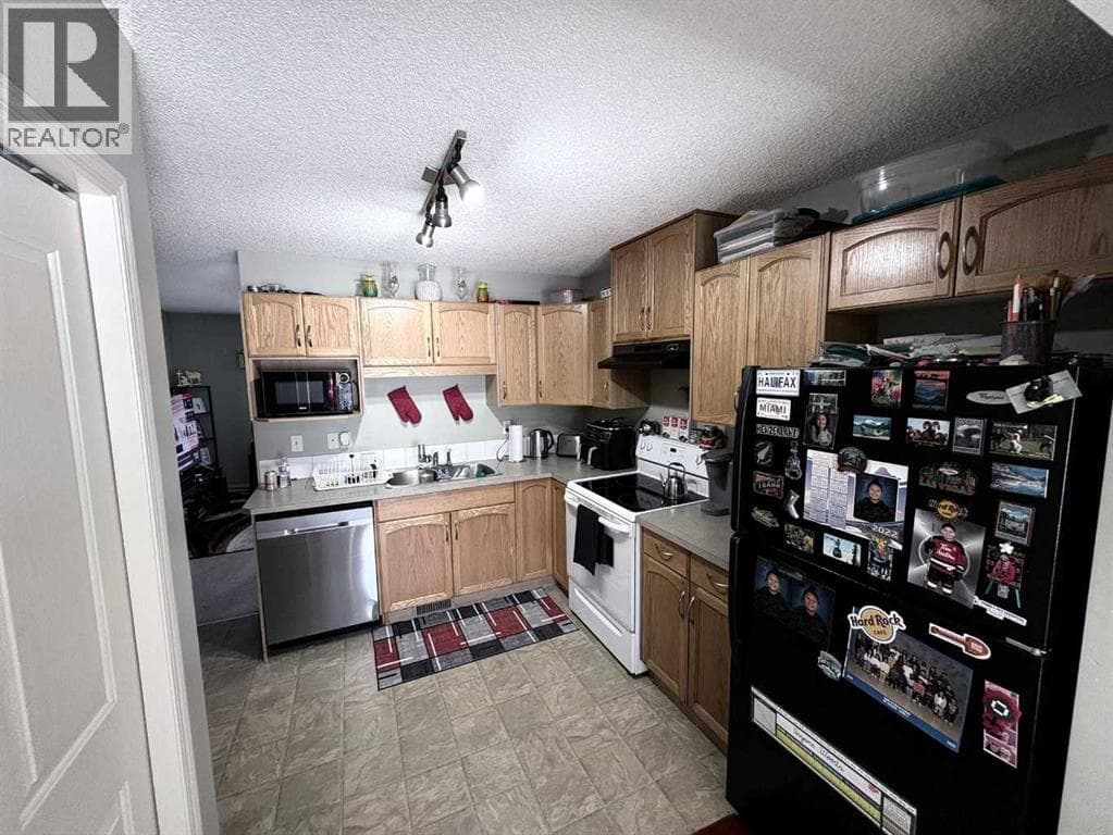 138 Saddlebrook Point NE photo 4