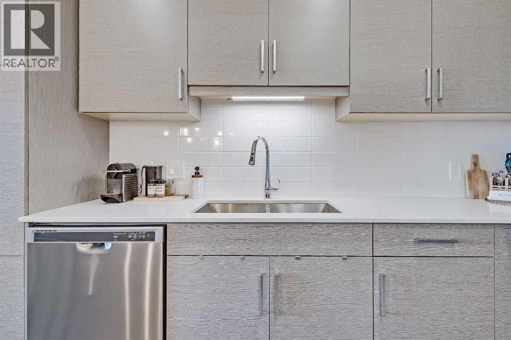 1207, 80 Greenbriar Place NW photo 12