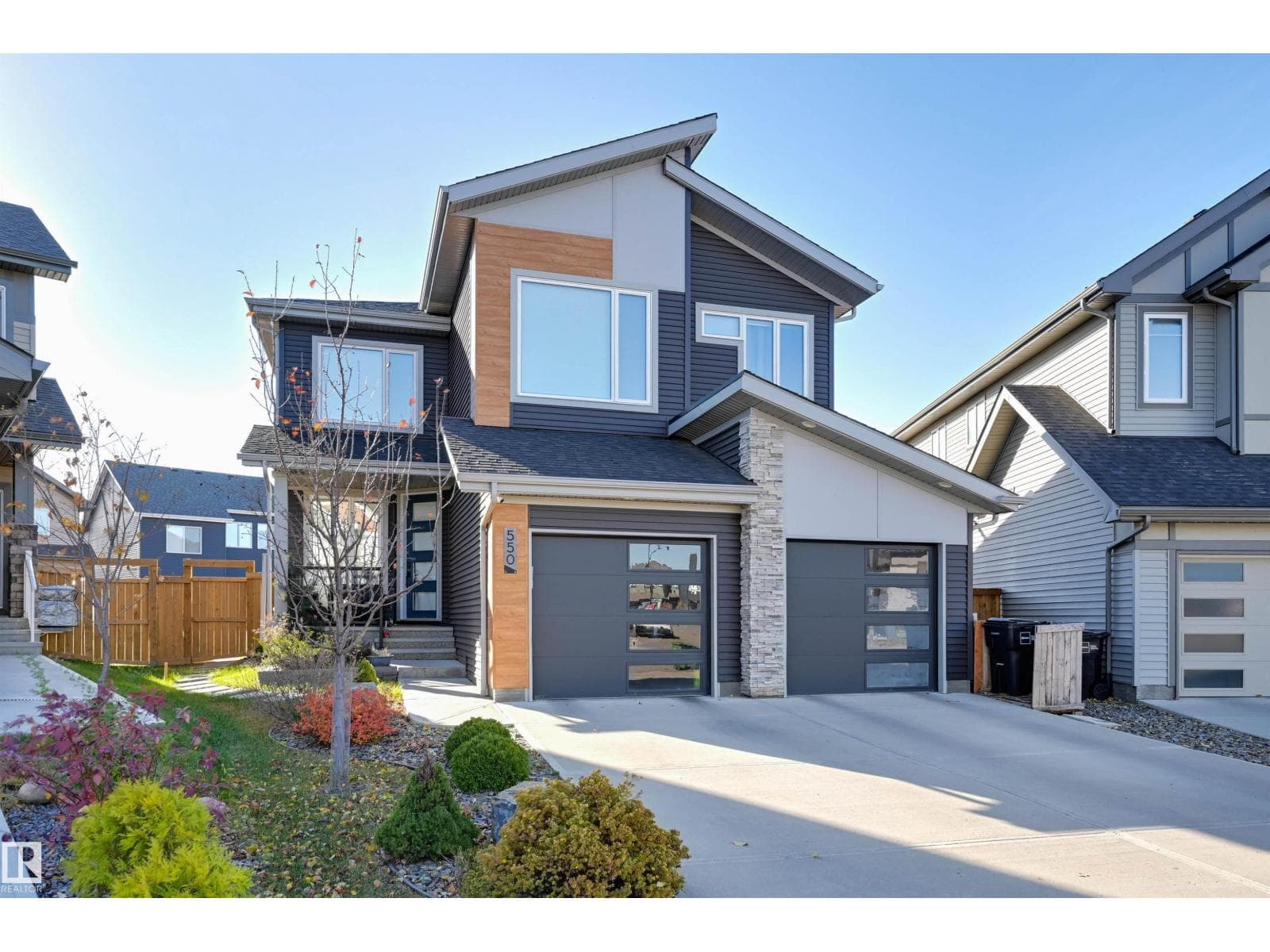 550 EAGLESON WD NW photo 2