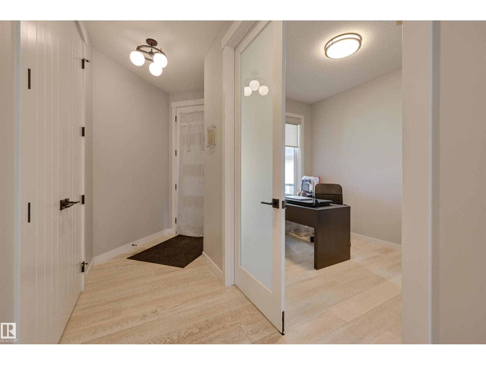 550 EAGLESON WD NW photo 5