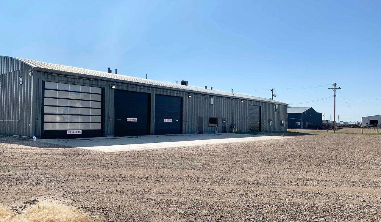 industrial at 25  Wheatland Crescent — $700,000