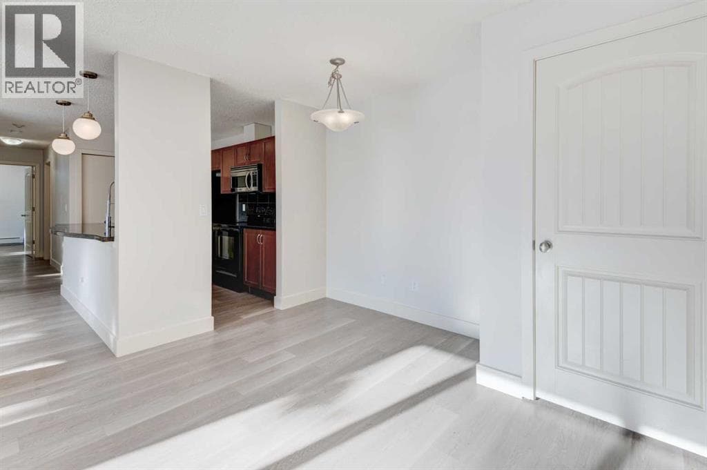 1, 101 Village Heights SW photo 9