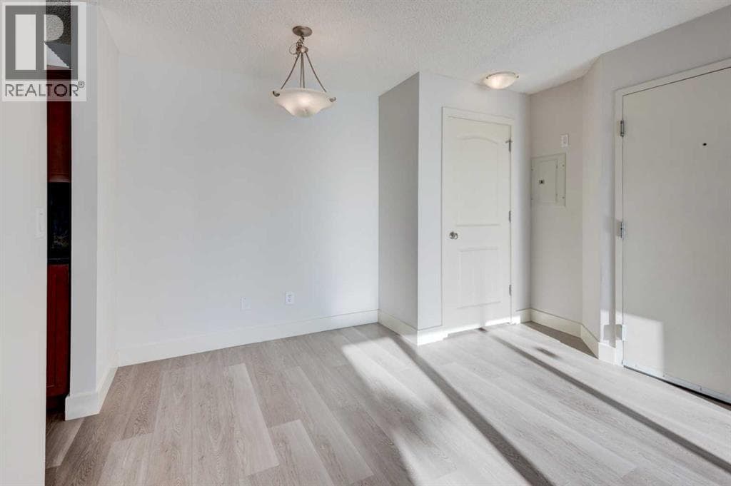 1, 101 Village Heights SW photo 8