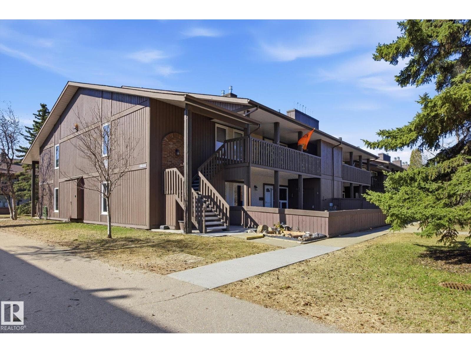 3 bed 1 bath single family at 238 SURREY GARDENS GD NW — $185,000