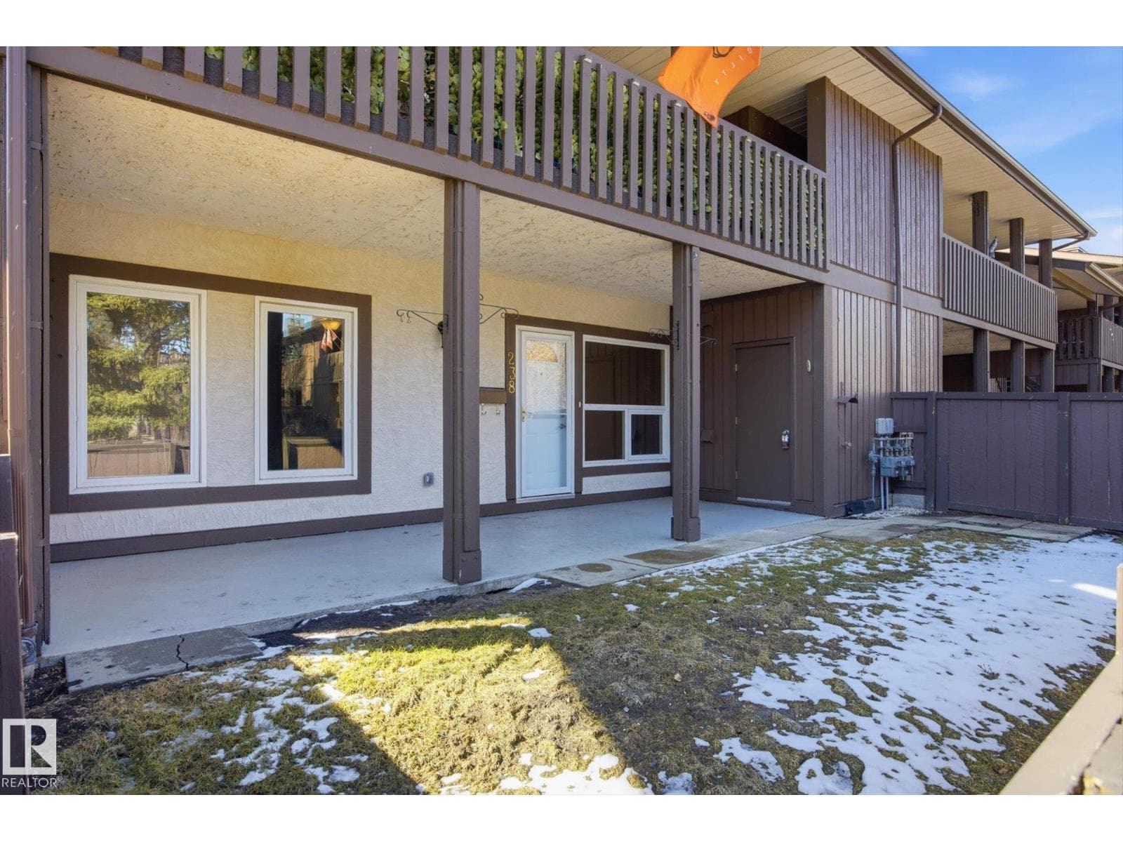 238 SURREY GARDENS GD NW photo 4