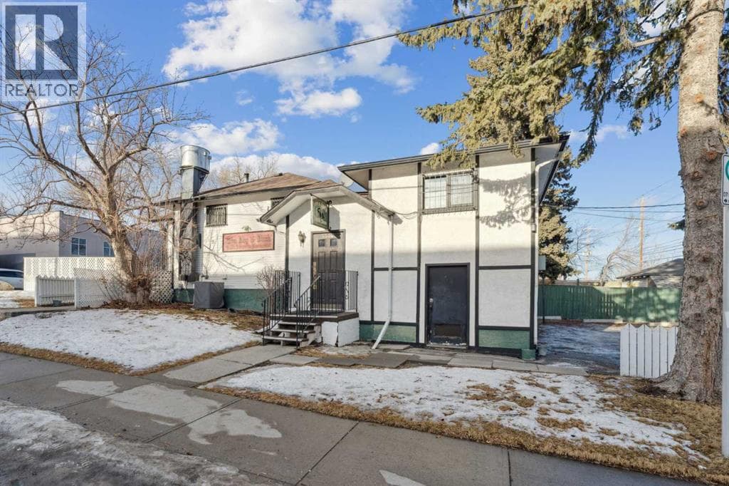 5340 2 Street SW photo 3