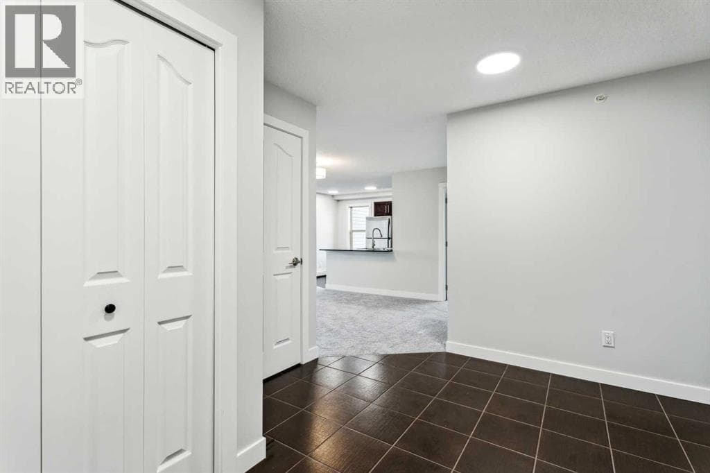 427, 355 Taralake Way NE photo 5