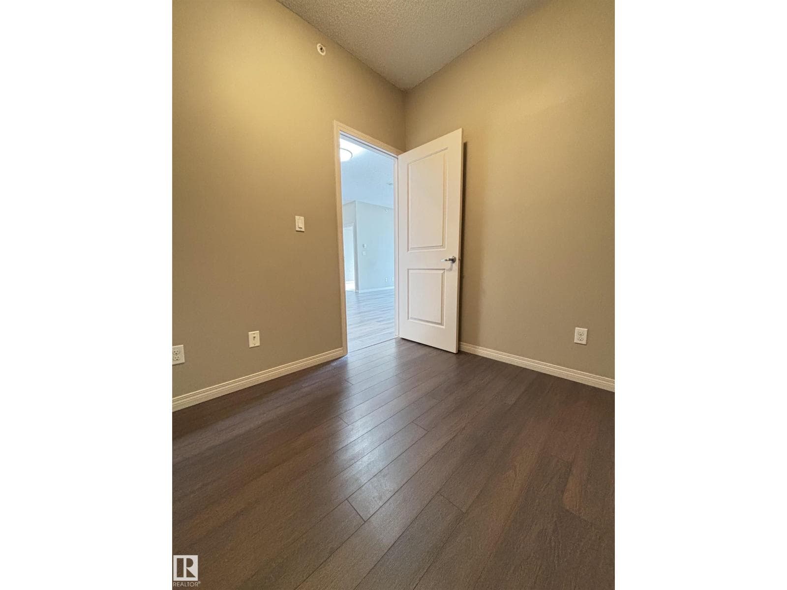 #408 111 AMBELSIDE DR SW SW photo 5