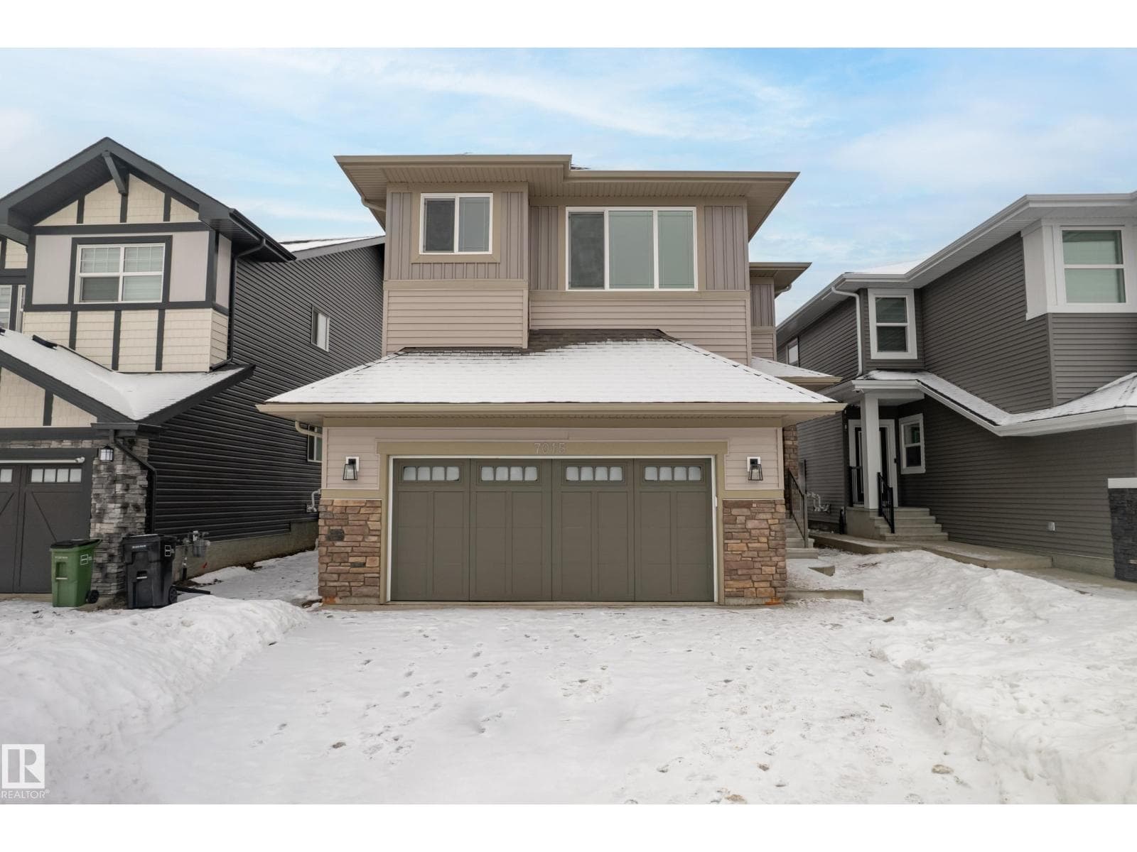 7015 177 AV NW photo 3