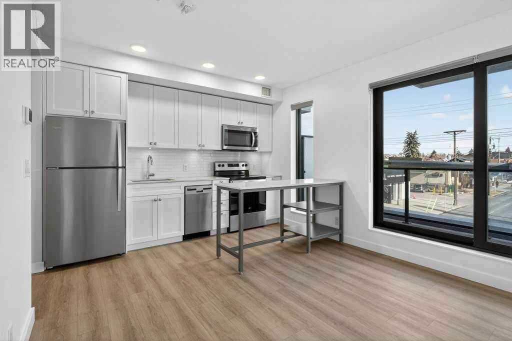 206, 123 4 Street NE photo 2